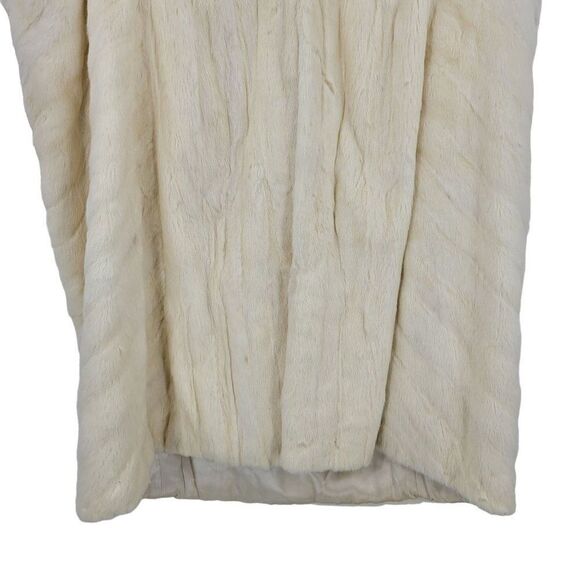 Vintage Rabbit Fur Cape Stowe Poncho Vanilla M Big Shoulder Native American - Picture 10 of 16